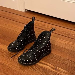 vintage dr martens !